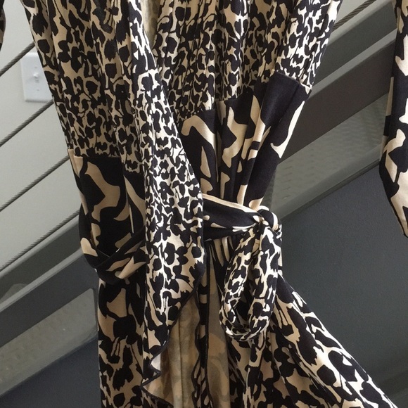 DIANEVon Furstenberg Exclusively for Neiman Marcus - Picture 4 of 6